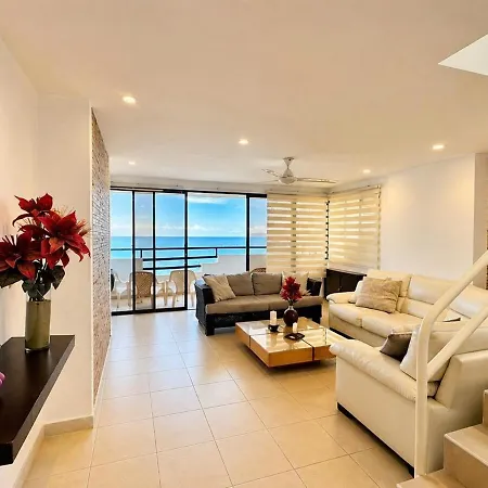 Oceanfront Duplex With Balcony El Laguito *