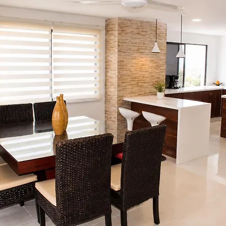 Oceanfront Duplex With Balcony El Laguito Apartamento *
