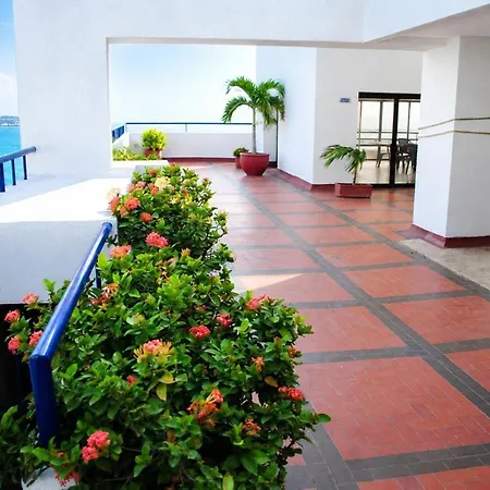 Oceanfront Duplex With Balcony El Laguito Apartamento *